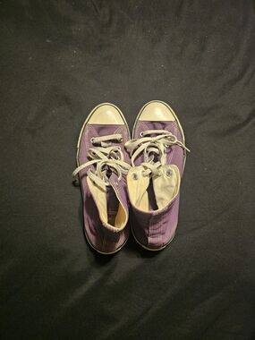 Women’s High-Top Canvas Sneakers in Purple
